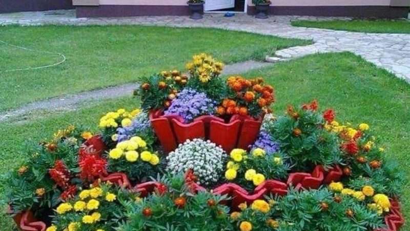 Клумба-цветник перед домом: создаем красоту своими руками